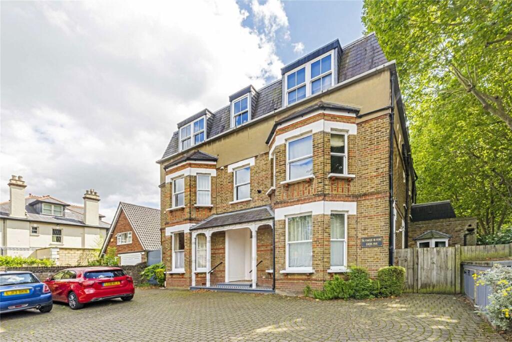 2 bed 1st Floor Flat for rent in Richmond. From Jackson-Stops - Teddington