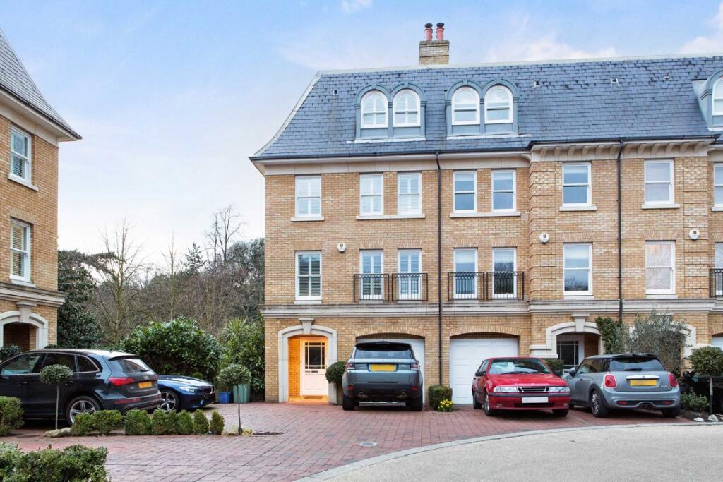 5 bed Mid Terraced House for rent in Teddington. From Jackson-Stops - Teddington 5 bed Mid Terraced House for rent in Teddington. From Jackson-Stops - Teddington