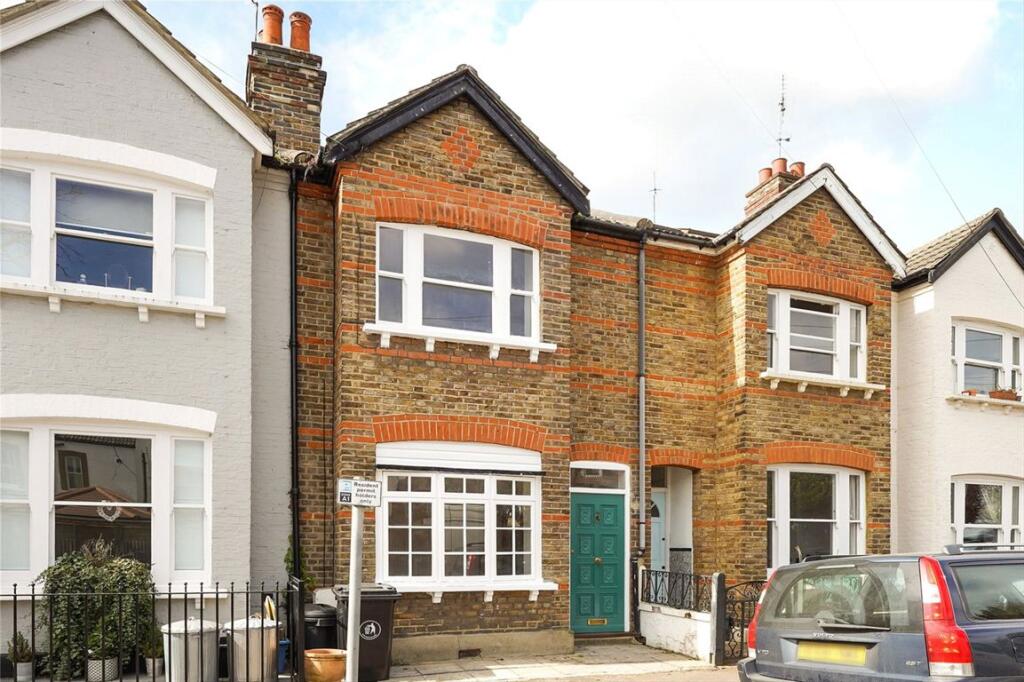 2 bed Mid Terraced House for rent in Richmond upon Thames. From Jackson-Stops - Teddington