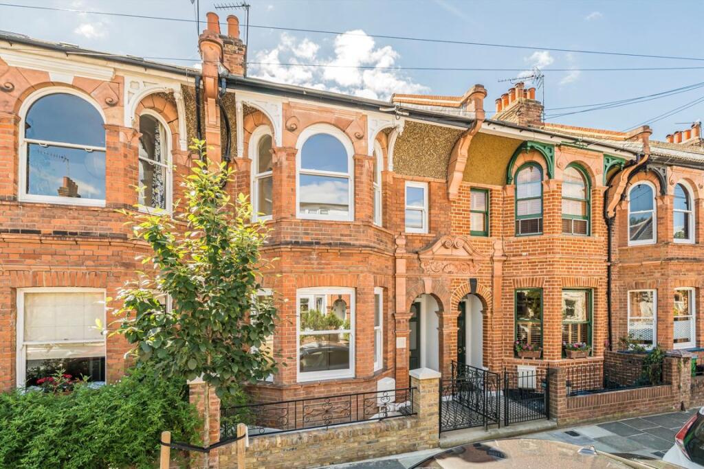 4 bed Mid Terraced House for rent in Kingston upon Thames. From Jackson-Stops - Teddington