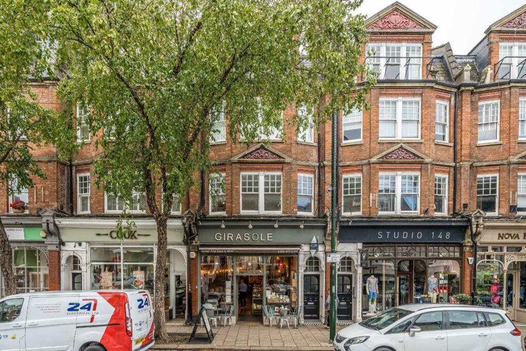 2 bed 1st Floor Flat for rent in Teddington. From Jackson-Stops - Teddington
