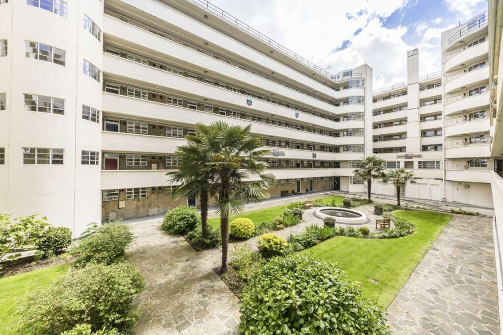 2 bed 1st Floor Flat for rent in Richmond. From Jackson-Stops - Teddington