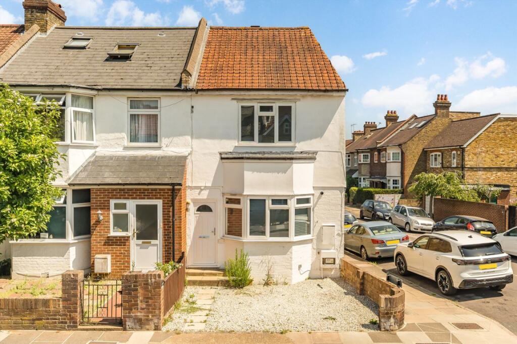 3 bed Detached for rent in Richmond upon Thames. From Jackson-Stops - Teddington