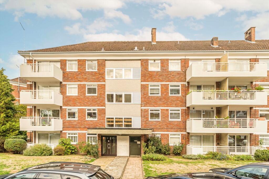 2 bed 1st Floor Flat for rent in Richmond. From Jackson-Stops - Teddington