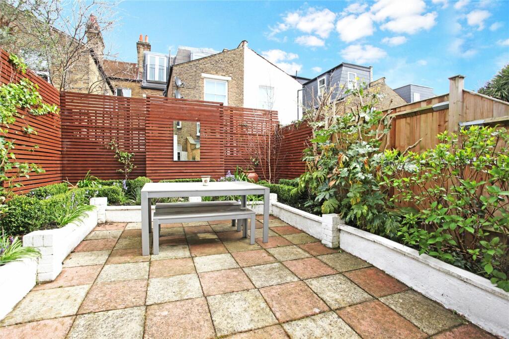 1 bed Flat for rent in London. From James Pendleton - Clapham South