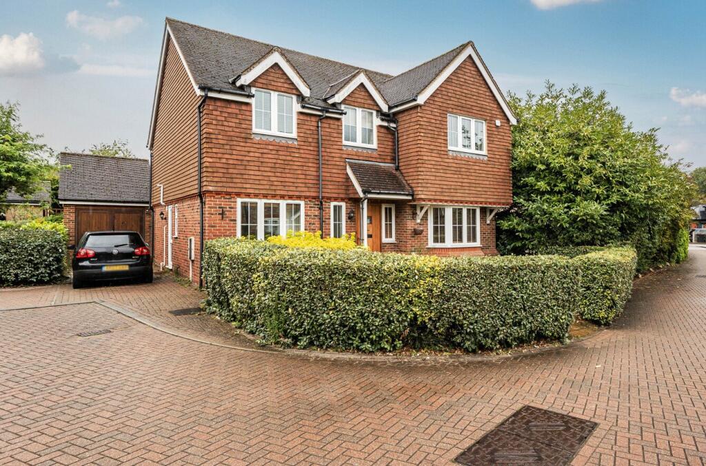 4 bed Detached for rent in Orpington. From jdm - Locksbottom