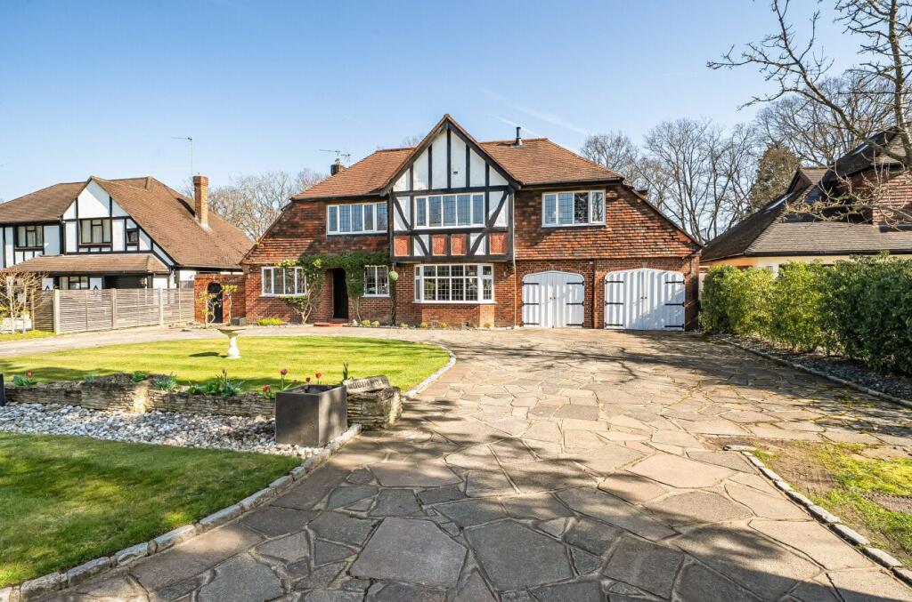 6 bed Detached for rent in Locksbottom. From jdm - Locksbottom