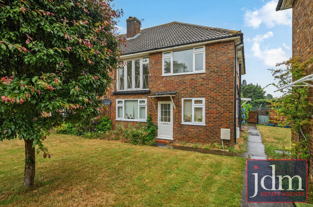 2 bed Apartment for rent in Crofton. From jdm - Locksbottom