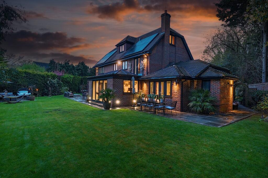 5 bed Detached for rent in Chislehurst. From jdm - Locksbottom