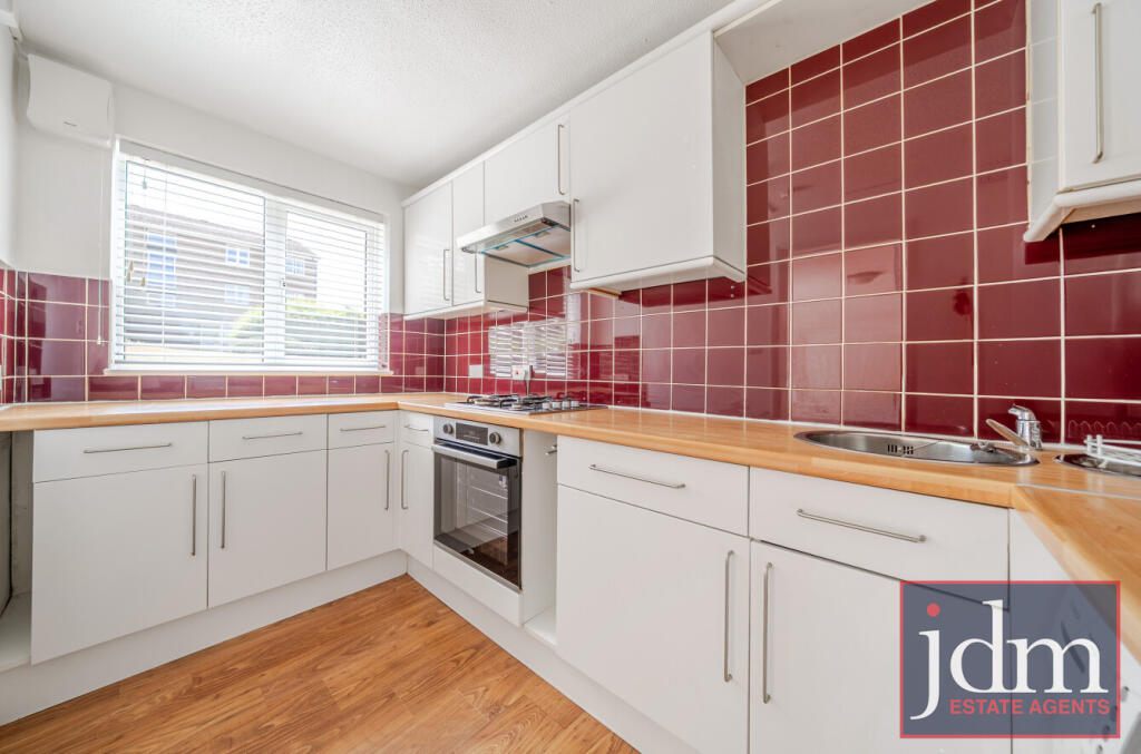 2 bed Apartment for rent in Orpington. From jdm - Locksbottom