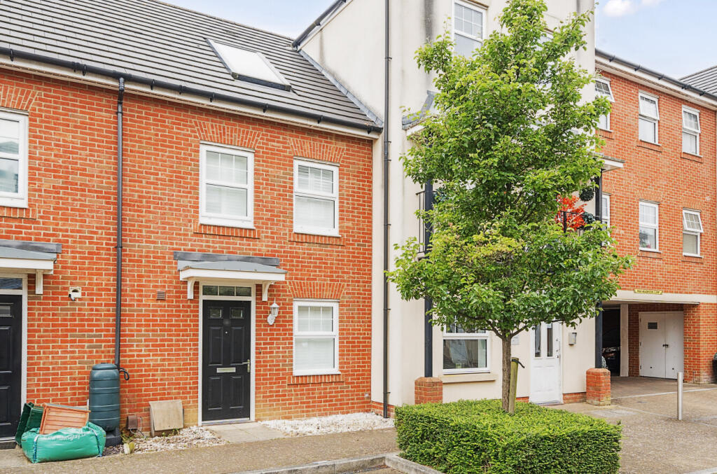 3 bed Mid Terraced House for rent in Keston Mark. From jdm - Locksbottom