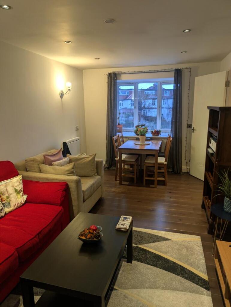 1 bed House Share for rent in Finchley. From Jeremy Leaf & Co - East Finchley