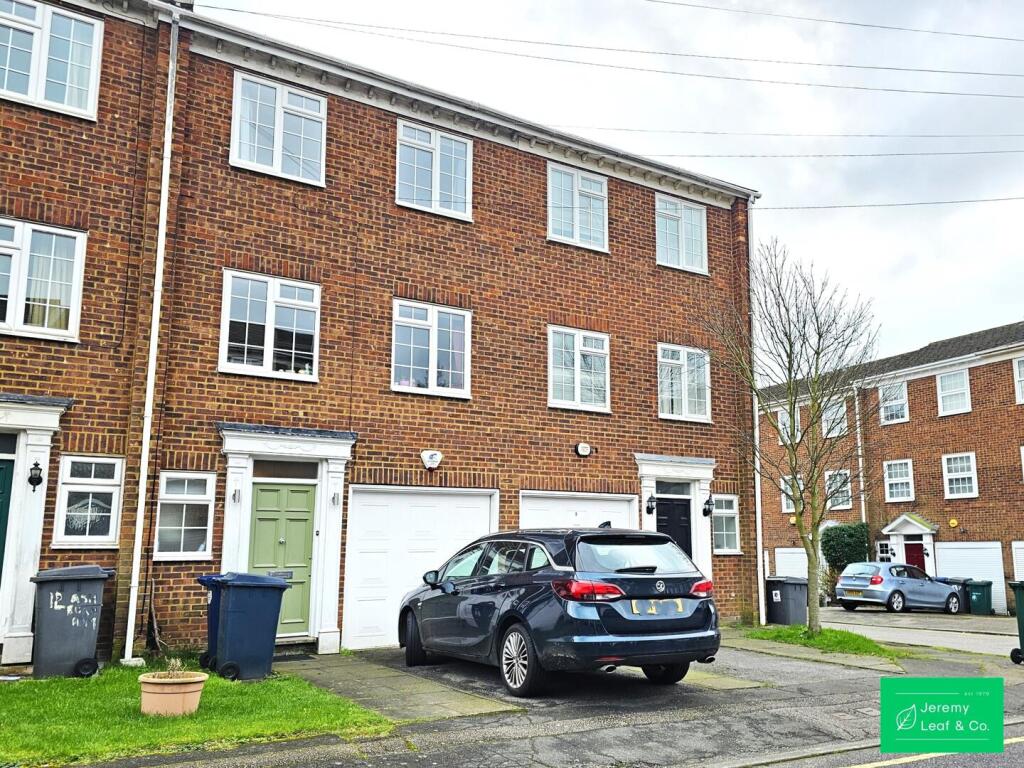 3 bed Detached for rent in Finchley. From Jeremy Leaf & Co - East Finchley