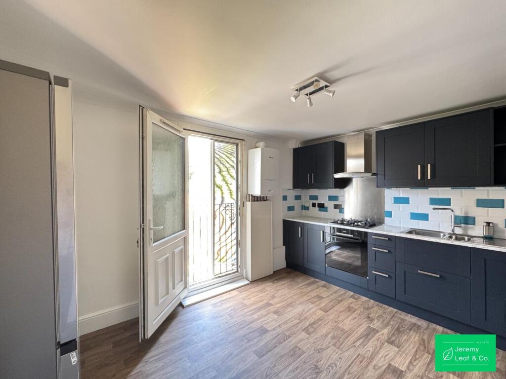 2 bed 1st Floor Flat for rent in Finchley. From Jeremy Leaf & Co - East Finchley 2 bed 1st Floor Flat for rent in Finchley. From Jeremy Leaf & Co - East Finchley