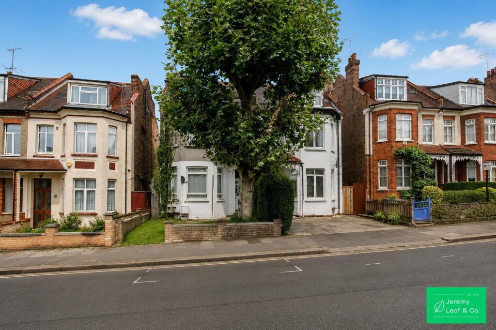 2 bed 1st Floor Flat for rent in Finchley. From Jeremy Leaf & Co - East Finchley