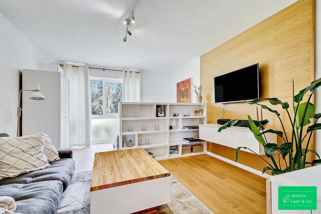 0 bed 1st Floor Flat for rent in Friern Barnet. From Jeremy Leaf & Co - East Finchley