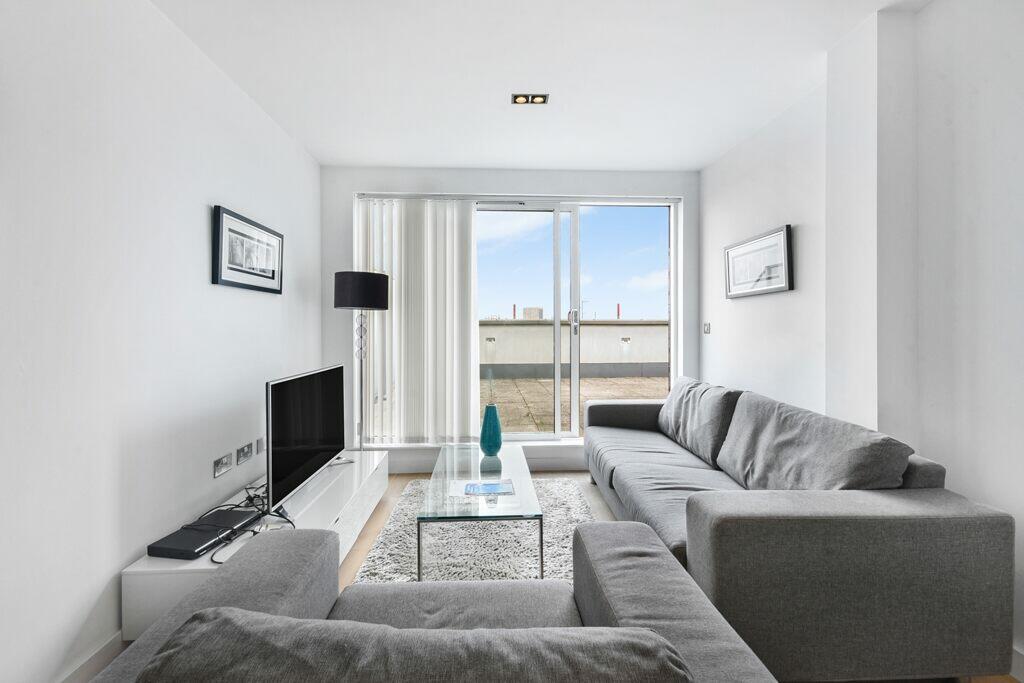 2 bed Flat for rent in Stepney. From JLL - London - City