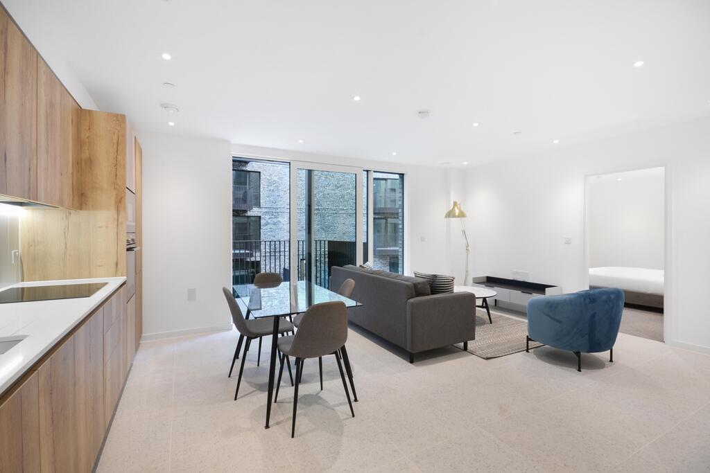 2 bed Apartment for rent in Stepney. From JLL - The City - Central London