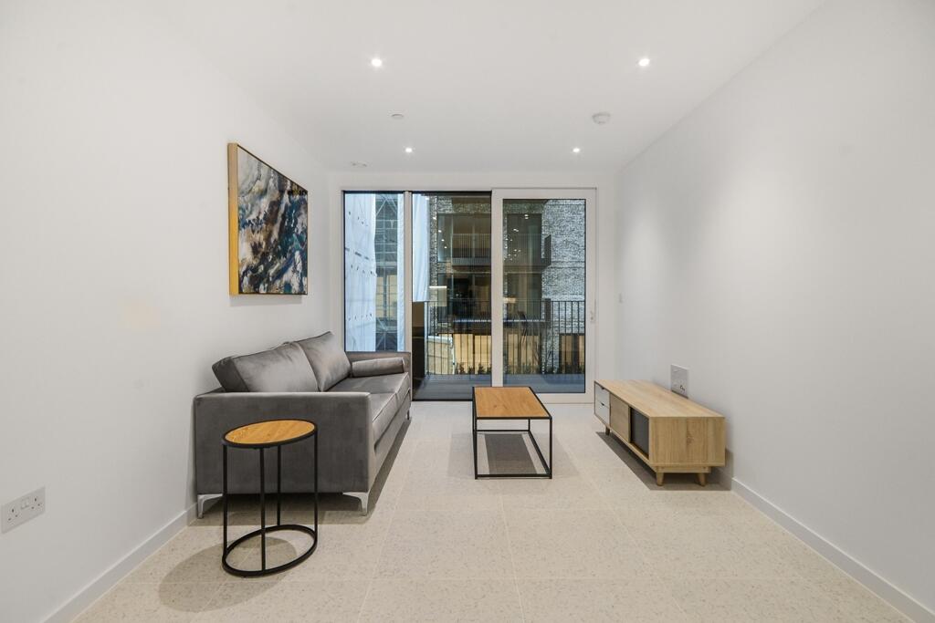 2 bed Apartment for rent in Stepney. From JLL - The City - Central London