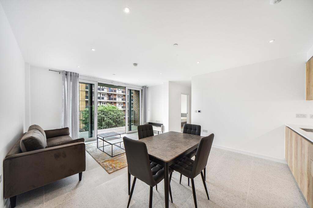 2 bed Apartment for rent in Stepney. From JLL - The City - Central London