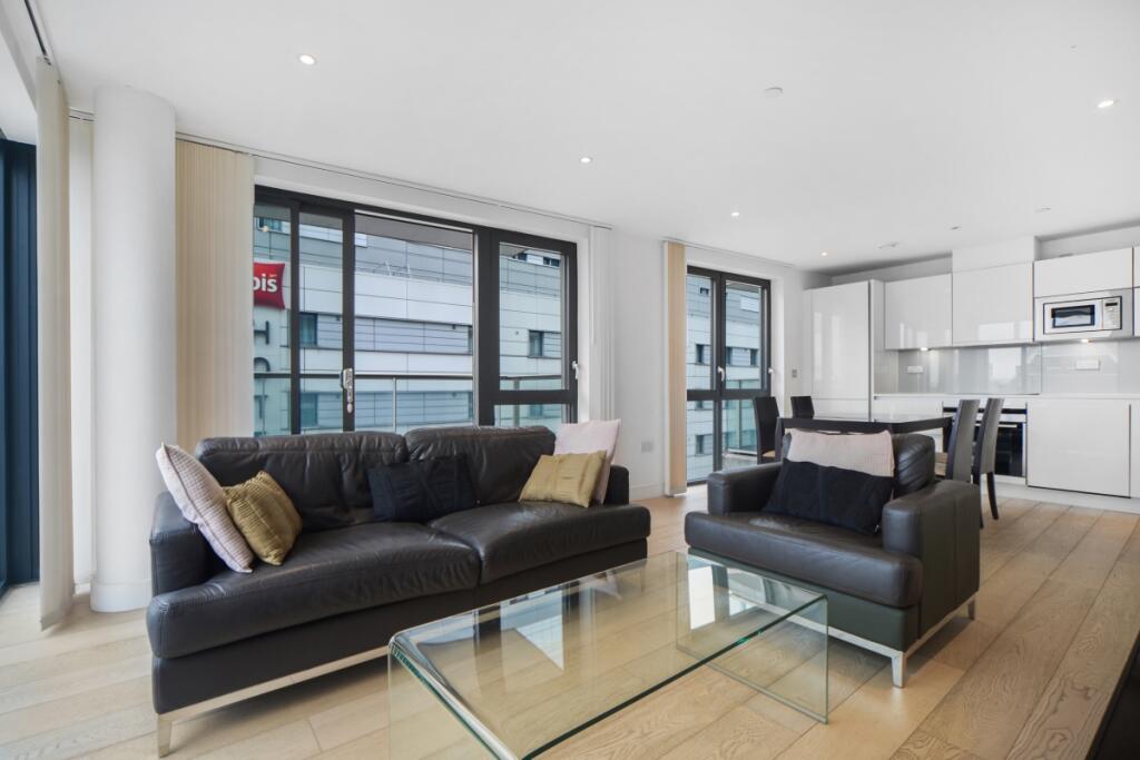 2 bed Apartment for rent in Stepney. From JLL - The City - Central London