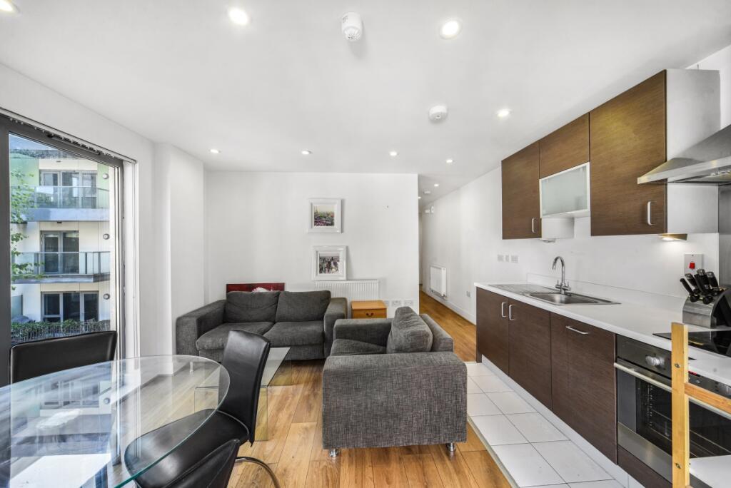4 bed Apartment for rent in Stepney. From JLL - The City - Central London