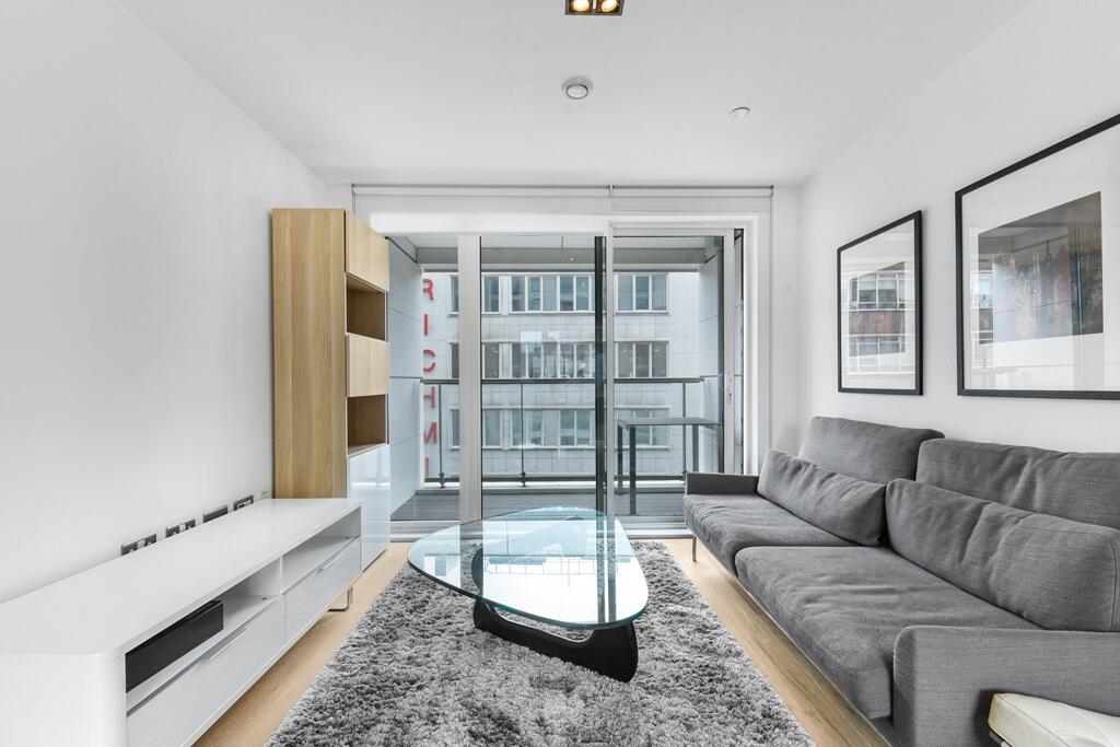 2 bed Apartment for rent in Stepney. From JLL - The City - Central London