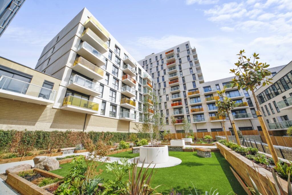 4 bed Apartment for rent in Stepney. From JLL - The City - Central London