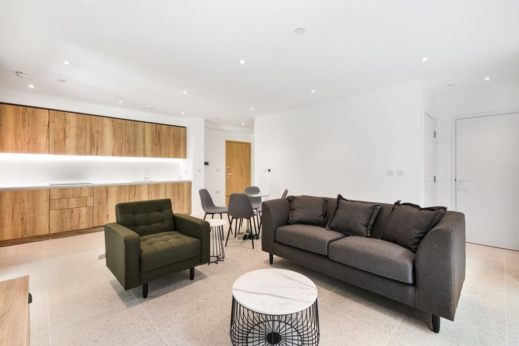 2 bed Apartment for rent in Stepney. From JLL - The City - Central London