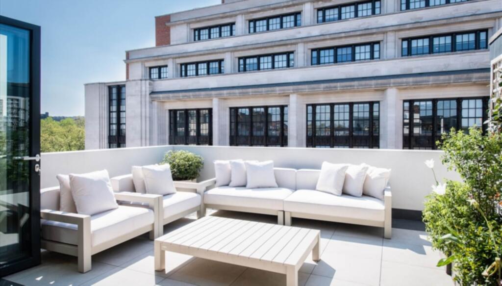 3 bed Apartment for rent in Kensington. From Jo Webster Properties Ltd - London