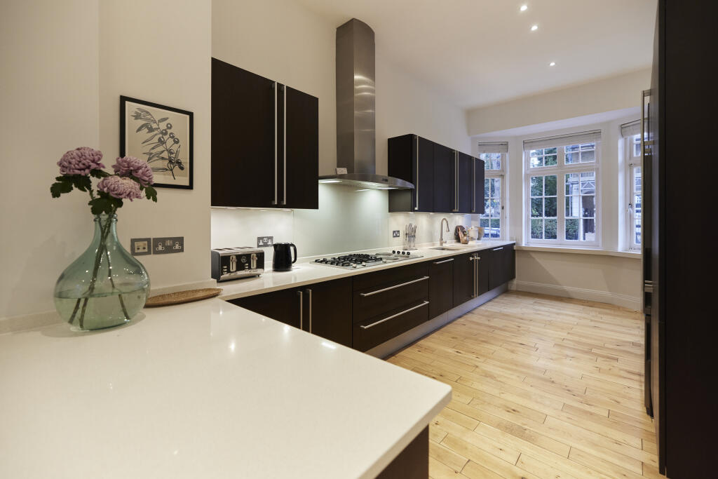 4 bed Mid Terraced House for rent in Paddington. From John D Wood & Co - Notting Hill