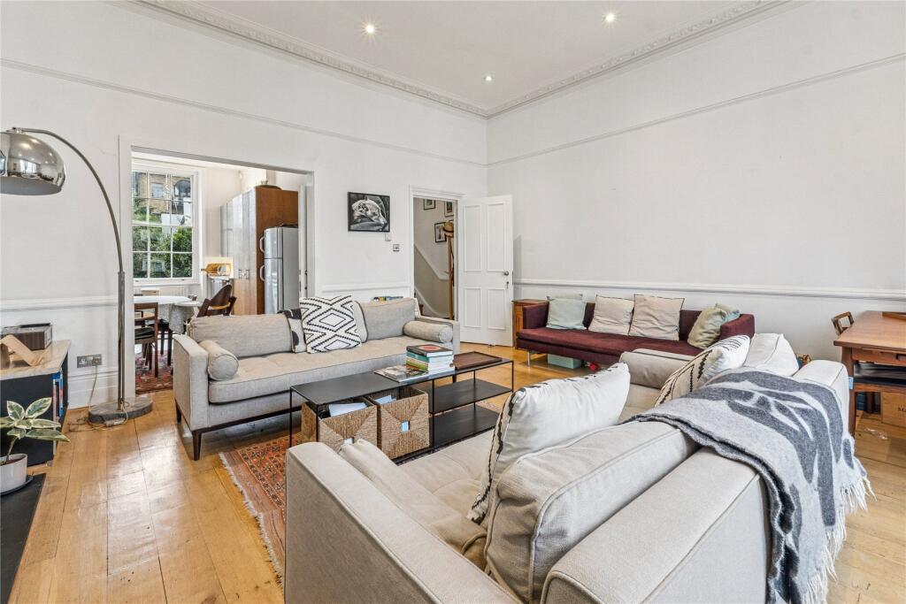 2 bed 1st Floor Flat for rent in London. From John D Wood & Co - Notting Hill