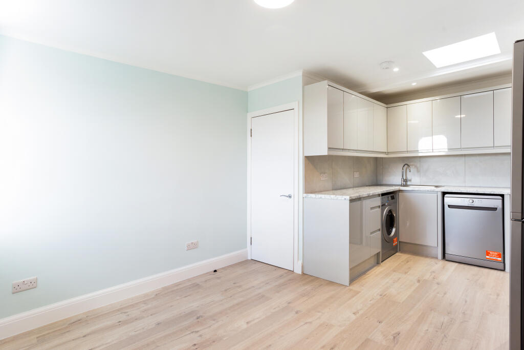 2 bed 1st Floor Flat for rent in London. From John D Wood & Co - Notting Hill 2 bed 1st Floor Flat for rent in London. From John D Wood & Co - Notting Hill