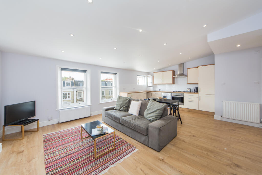 1 bed 1st Floor Flat for rent in Kensington. From John D Wood & Co - Notting Hill