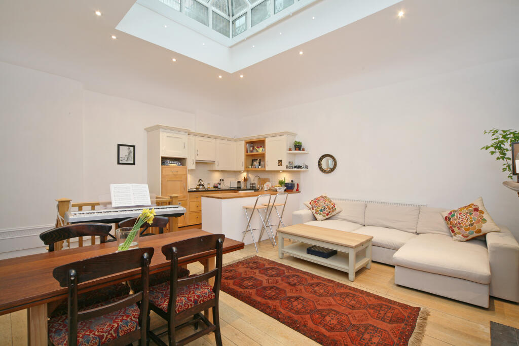 1 bed 1st Floor Flat for rent in London. From John D Wood & Co - Notting Hill