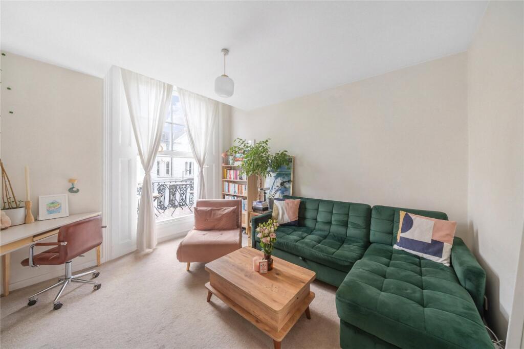 1 bed 1st Floor Flat for rent in London. From John D Wood & Co - Notting Hill