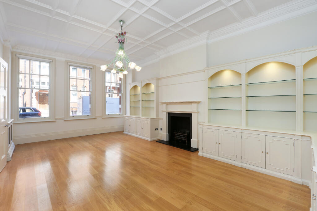 3 bed Flat for rent in Chelsea. From John D Wood & Co - Sloane Square