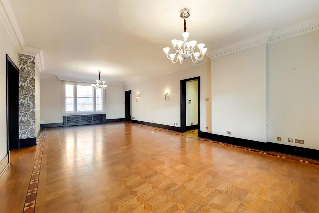 5 bed 1st Floor Flat for rent in London. From John D Wood & Co. Sales - Country House Department