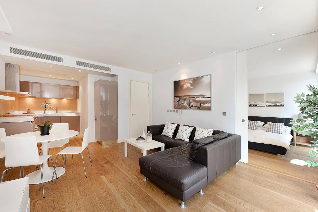 1 bed 1st Floor Flat for rent in London. From John D Wood & Co. Sales - Country House Department