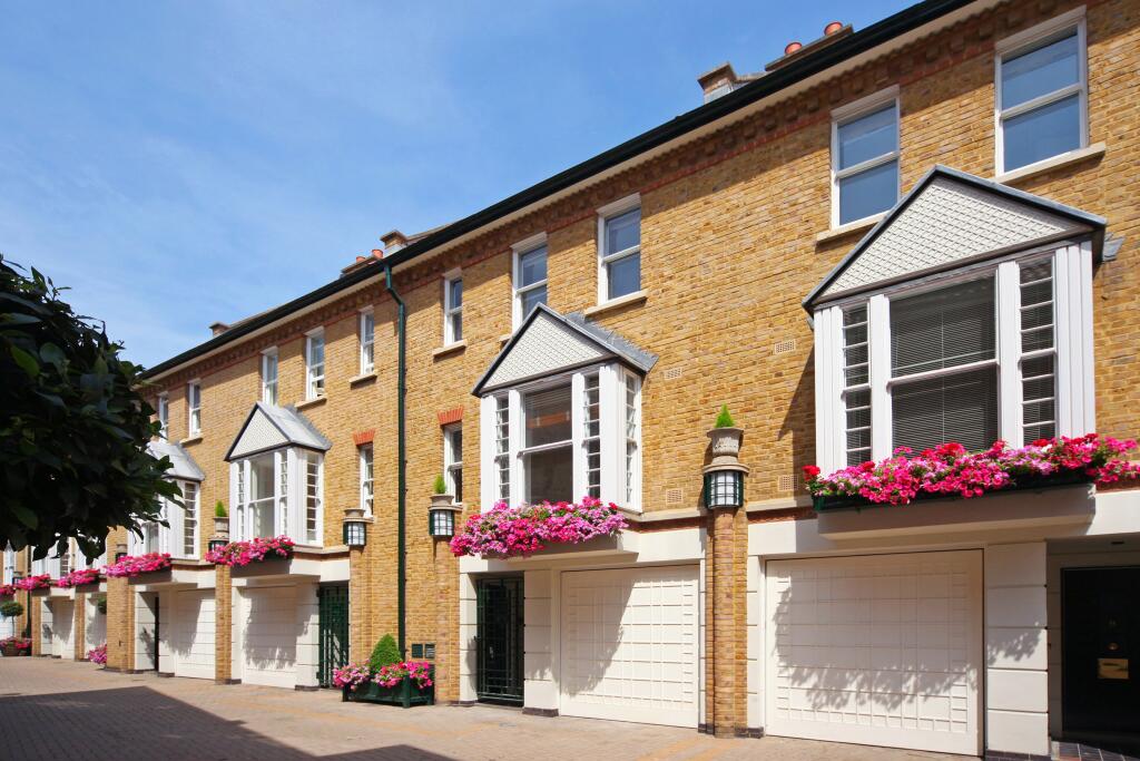 3 bed Detached for rent in Chelsea. From John D Wood & Co. Sales - Country House Department