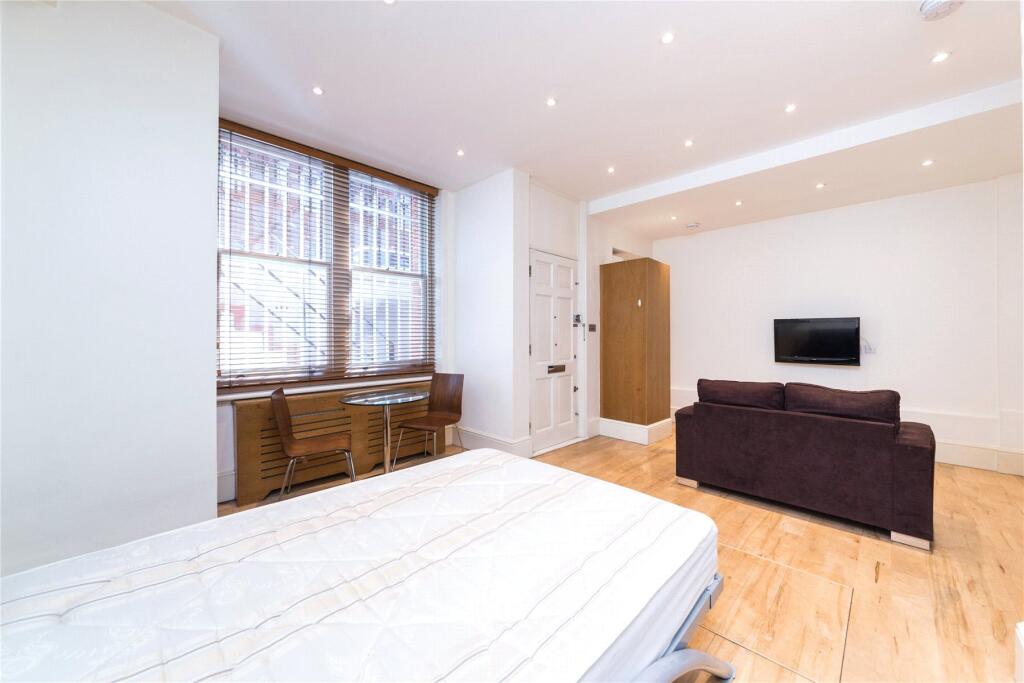 4 bed 1st Floor Flat for rent in Chelsea. From John D Wood & Co. Sales - Country House Department