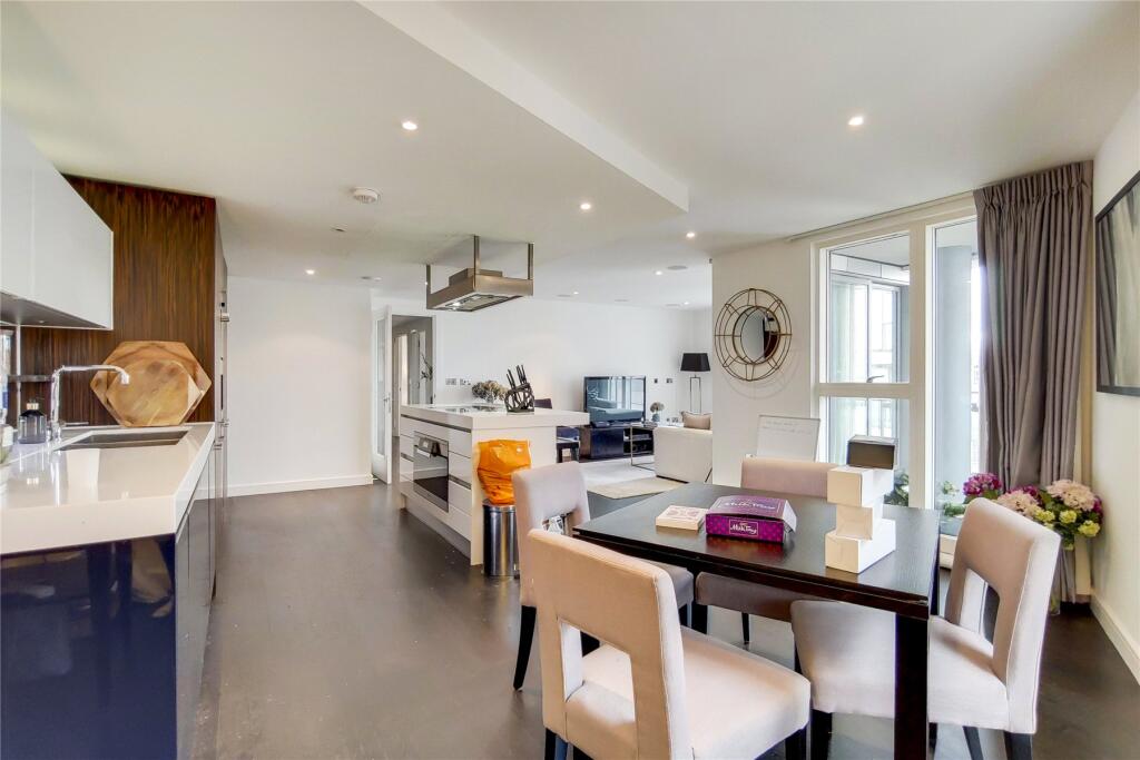3 bed 1st Floor Flat for rent in Chelsea. From John D Wood & Co. Sales - Country House Department