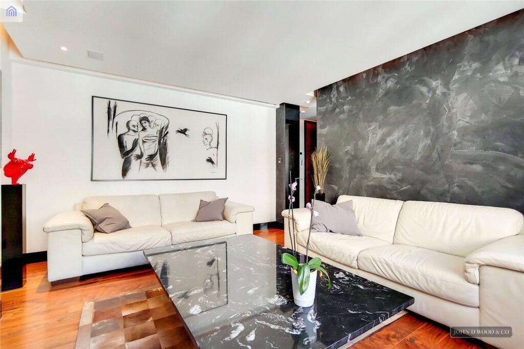 2 bed 1st Floor Flat for rent in Chelsea. From John D Wood & Co. Sales - Country House Department 2 bed 1st Floor Flat for rent in Chelsea. From John D Wood & Co. Sales - Country House Department