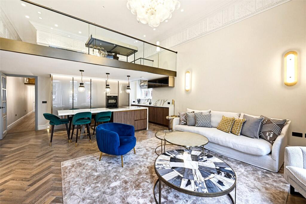 3 bed 1st Floor Flat for rent in London. From John D Wood & Co. Sales - Country House Department 3 bed 1st Floor Flat for rent in London. From John D Wood & Co. Sales - Country House Department