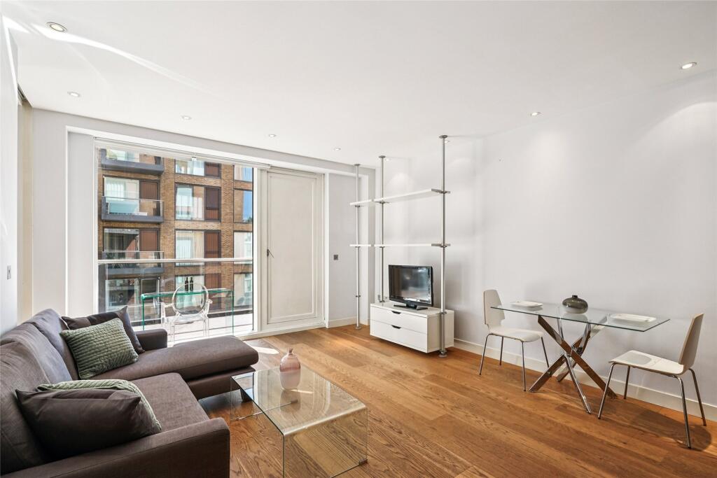 1 bed 1st Floor Flat for rent in London. From John D Wood & Co. Sales - Country House Department