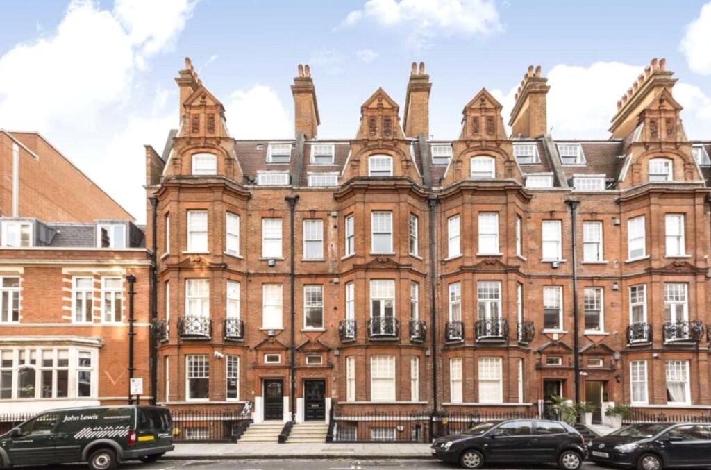 1 bed 1st Floor Flat for rent in London. From John D Wood & Co. Sales - Country House Department
