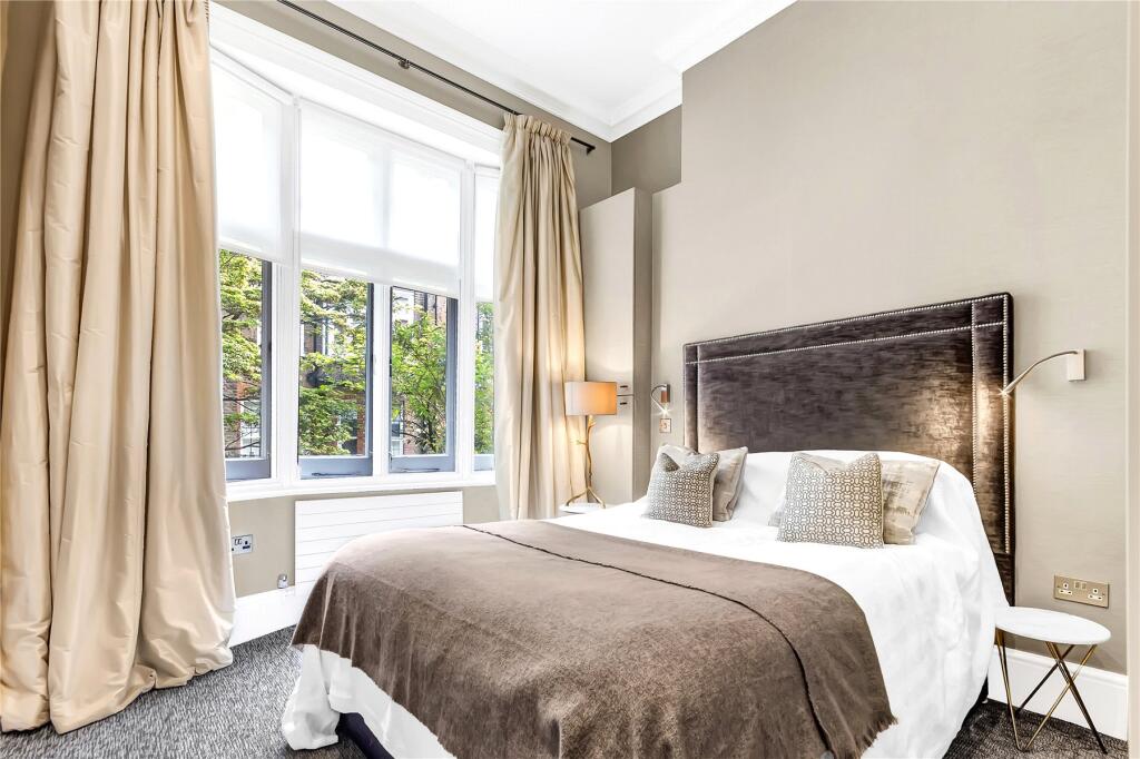 1 bed 1st Floor Flat for rent in Chelsea. From John D Wood & Co. Sales - Country House Department
