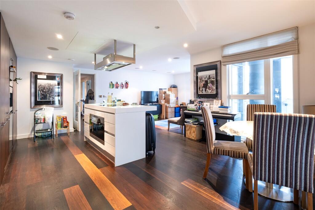 3 bed 1st Floor Flat for rent in Chelsea. From John D Wood & Co. Sales - Country House Department 3 bed 1st Floor Flat for rent in Chelsea. From John D Wood & Co. Sales - Country House Department
