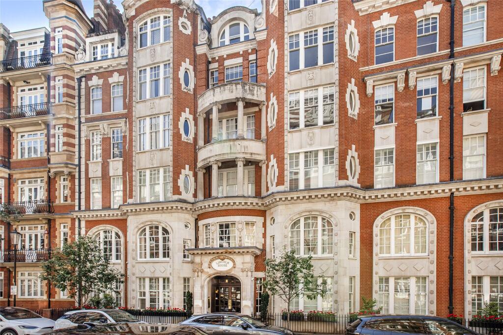 2 bed 1st Floor Flat for rent in Chelsea. From John D Wood & Co. Sales - Country House Department