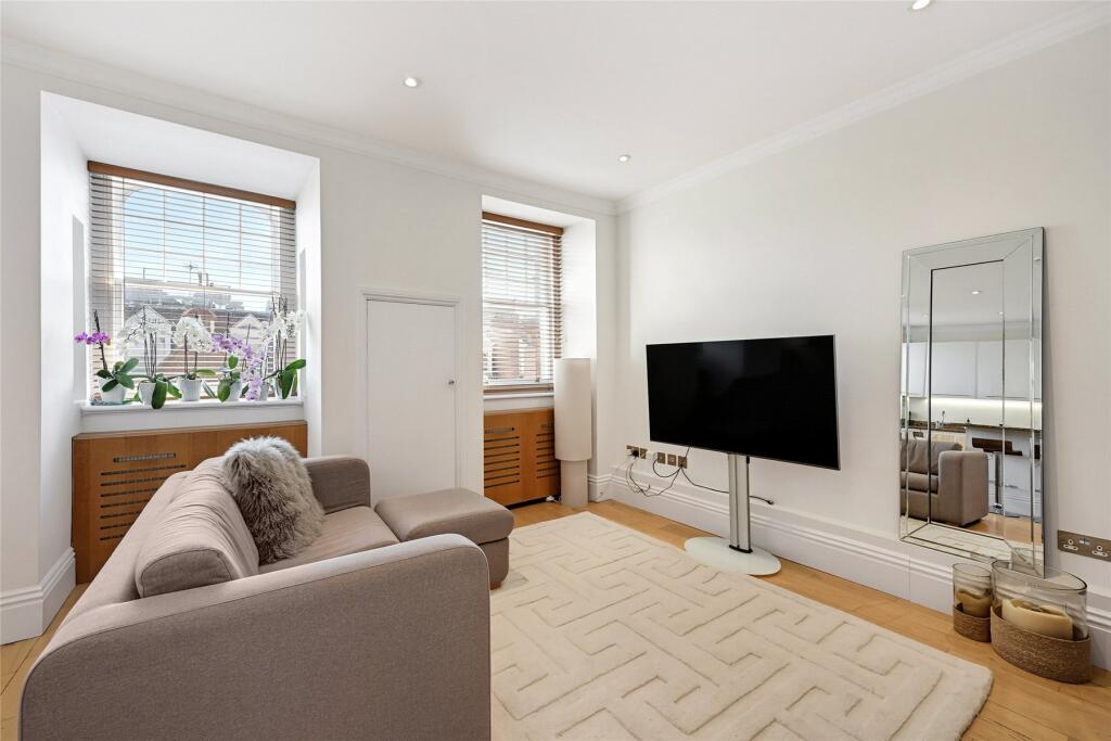 2 bed 1st Floor Flat for rent in Chelsea. From John D Wood & Co. Sales - Country House Department